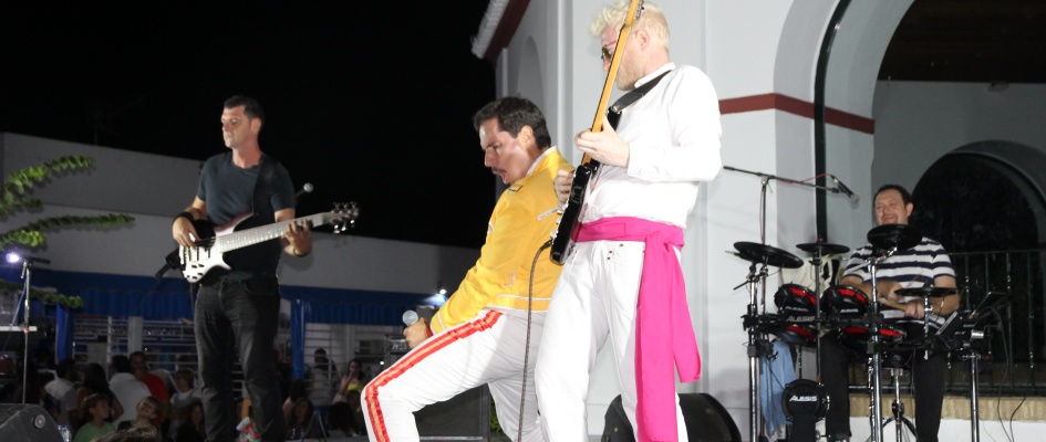 Actuación musical Umbrete Capitán Mercury (1)