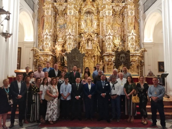 LA HERMANDAD DEL ROCÍO CELEBRA SU SANTO ROSARIO