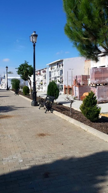 Espacios verdes cementerio I