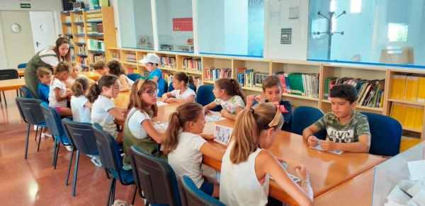 Visita biblioteca Instituto Ballor (1)