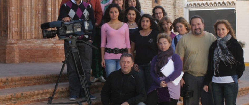 Grabación de El Club de las Ideas con los voluntarios juveniles