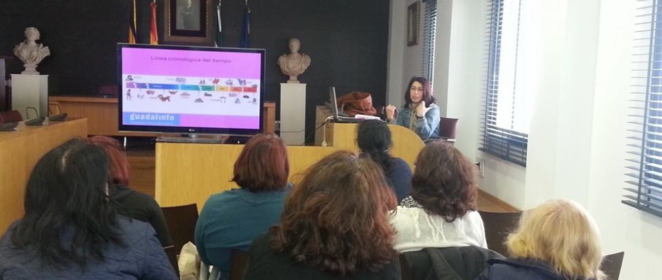 charla_mujer_redes_sociales