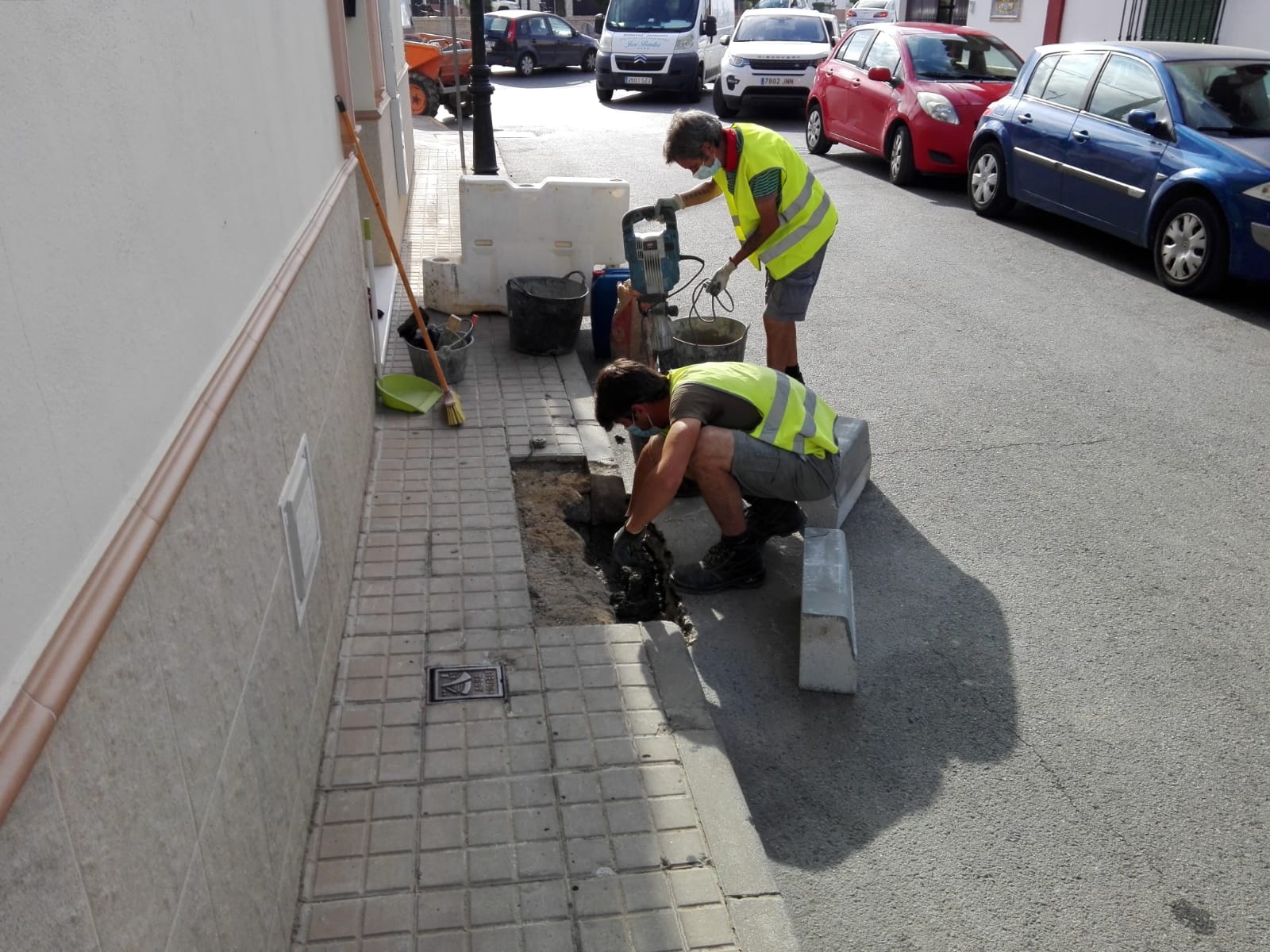 TRABAJOS DE MANTENIMIENTO EN LA VÍA PUBLICA 2